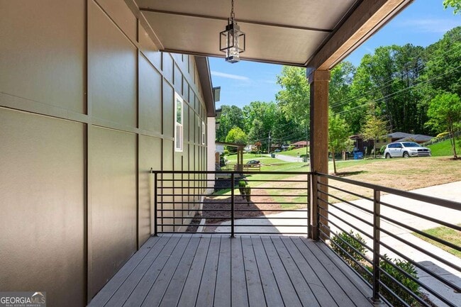 Building Photo - 977 Fleetwood Cir SW