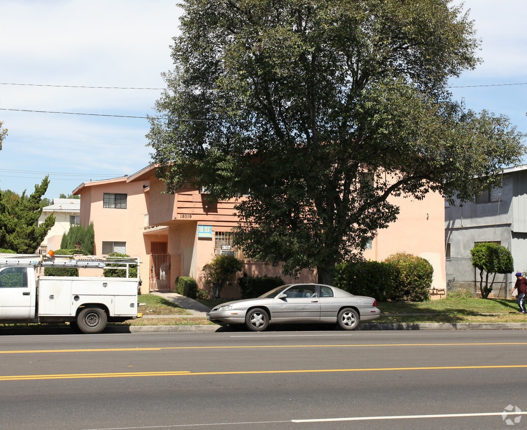 Building Photo - 18019 Roscoe Blvd