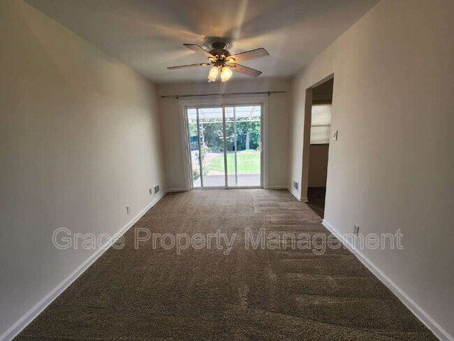 Building Photo - 10946 Melody Dr