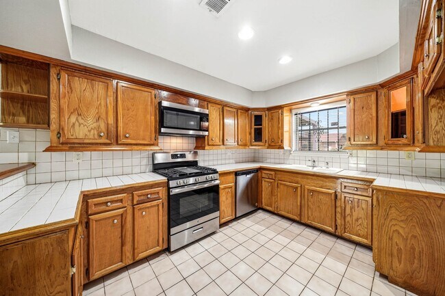 Foto del edificio - 12903 Claygate Dr
