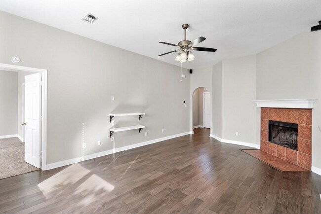 Foto del edificio - 225 Jerry Lees Trail