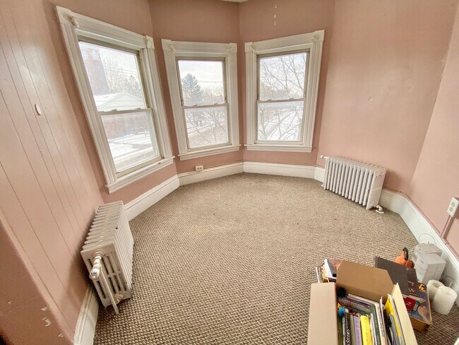 Foto del edificio - 34 Colchester Ave