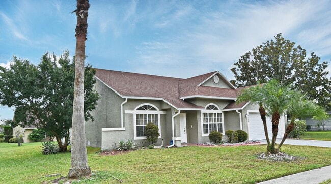 Foto del edificio - 1,850 Sq Ft 3-Bed, 2-Bath Orlando Home – Lawn Care Included & Fully Updated!