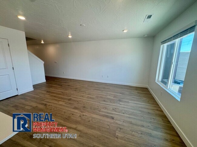 Foto del edificio - Long Valley Townhome with all the Amenities