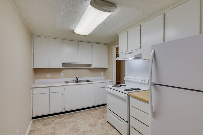 Building Photo - 128 Fister Court