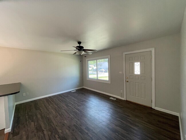 Building Photo - 2803 Willowpark Dr