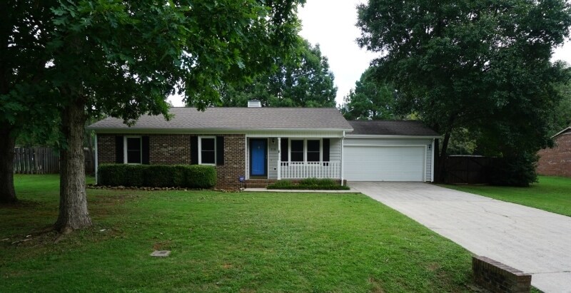 Primary Photo - 118 Water Oak Ct