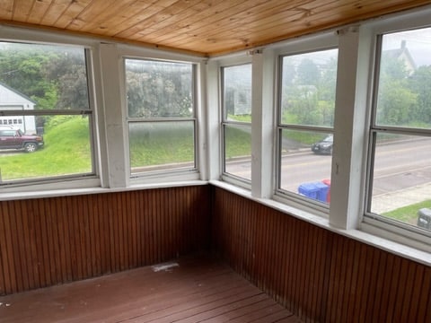 Foto del edificio - 184 Malletts Bay Ave