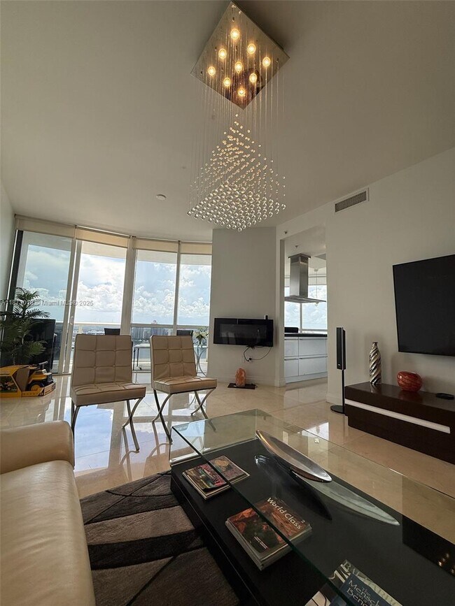 Building Photo - 18201 Collins Ave