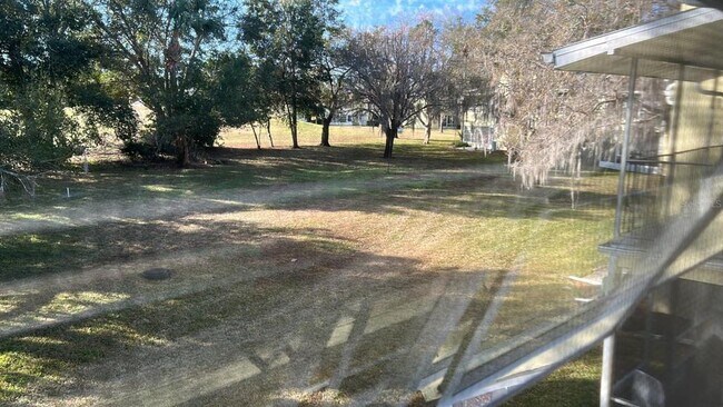 Foto del edificio - 592 Fairways Cir