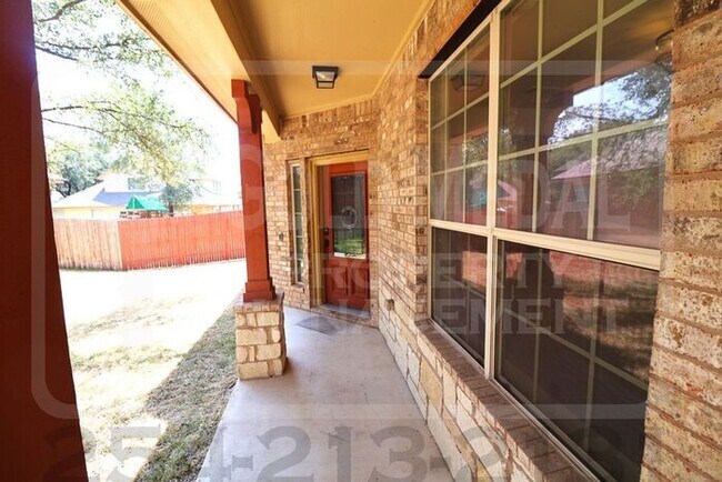 Foto del edificio - 5308 English Oak Dr