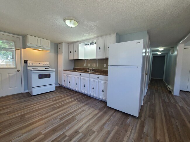 Foto del edificio - Spacious 3-bedroom, 1-bathroom home in Baroda