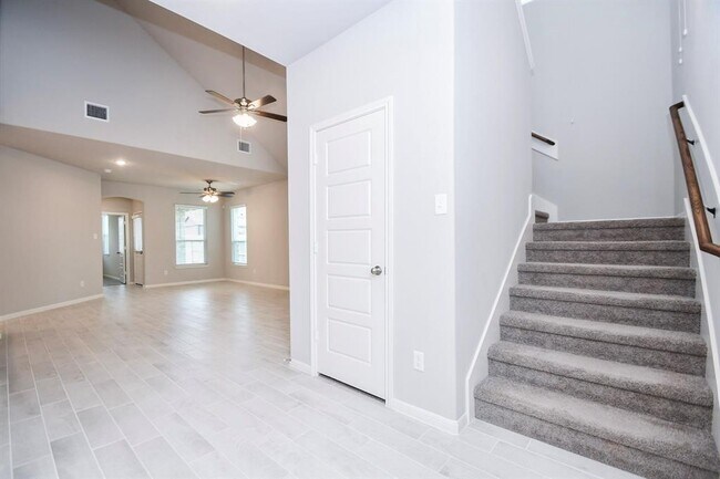 Building Photo - 1417 Sundown Gln Ln