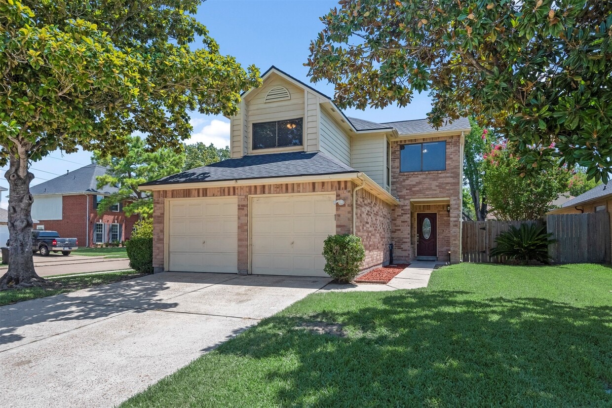 Foto principal - 10842 Ryan Trails Dr