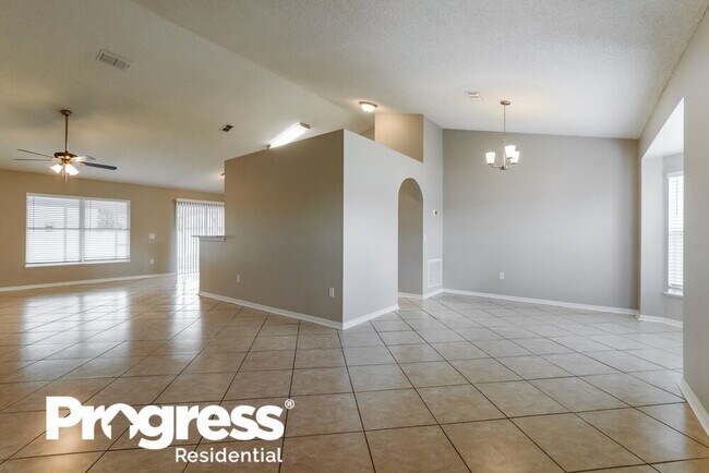 611 Brockton Dr photo'