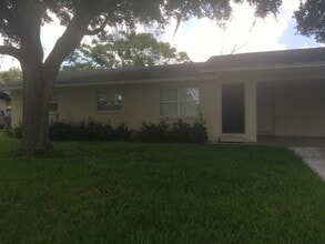 Building Photo - 614 Cortez St