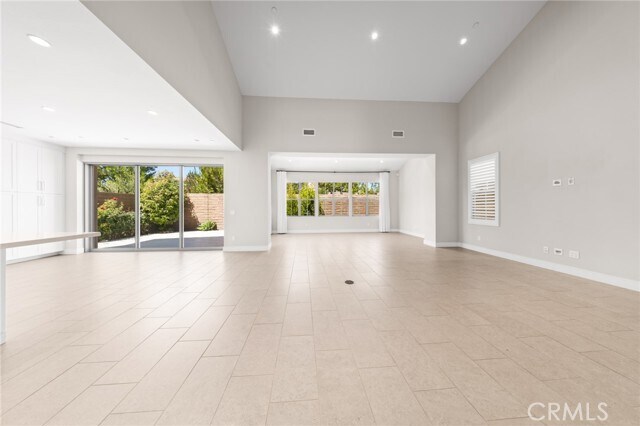 Building Photo - 231 Evaroad