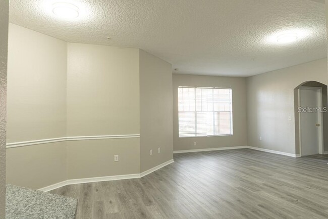 Building Photo - 5560 Metrowest Blvd