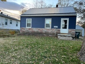 Building Photo - 826 Englewood Ave