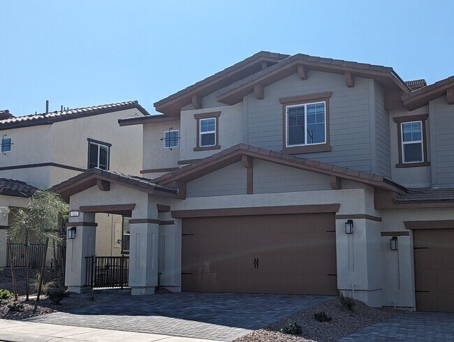 Foto del edificio - A Stunning 3 Bedroom Townhome in Henderson.