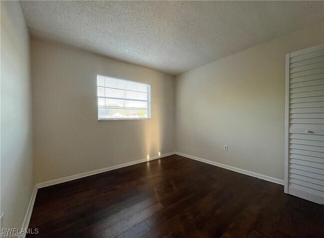 Foto del edificio - 3325 Arpt Rd S