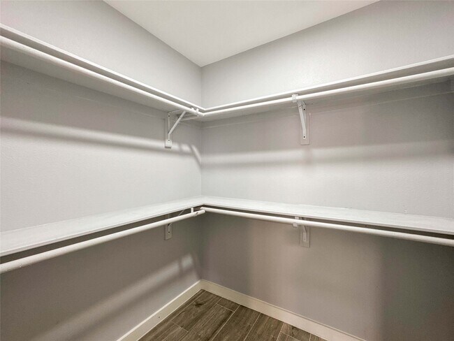 Building Photo - 730 Dunkley Dr