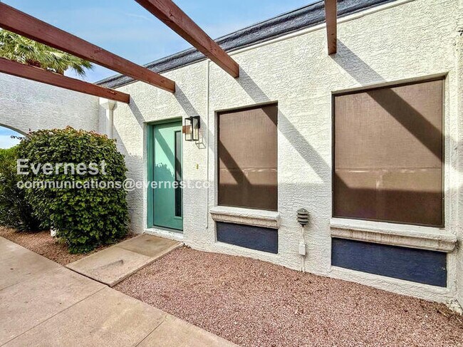 Foto del edificio - 534 E Huntington Dr