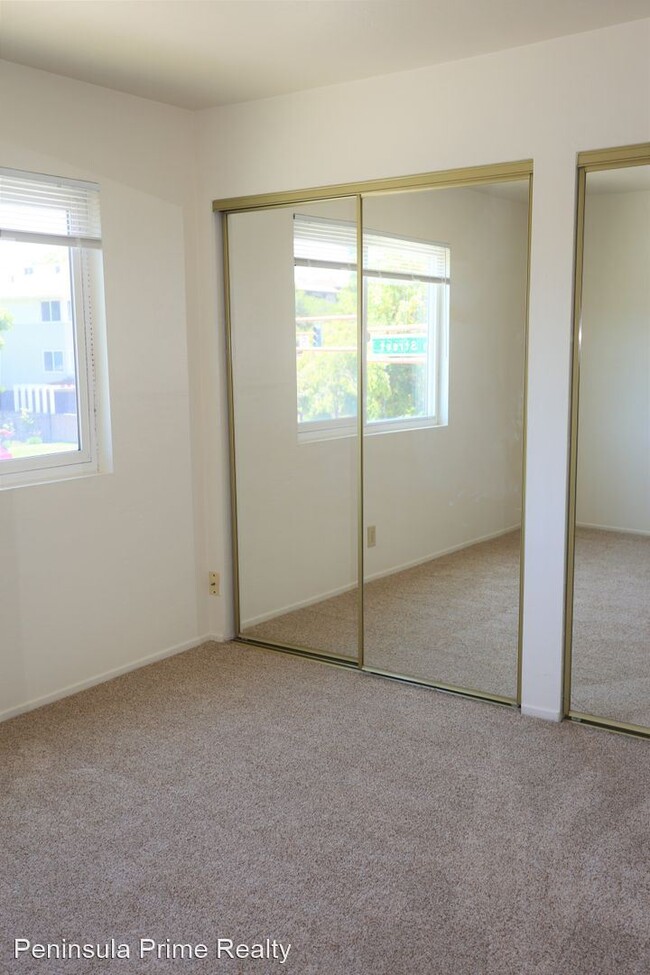 Building Photo - 1400 San Carlos Ave