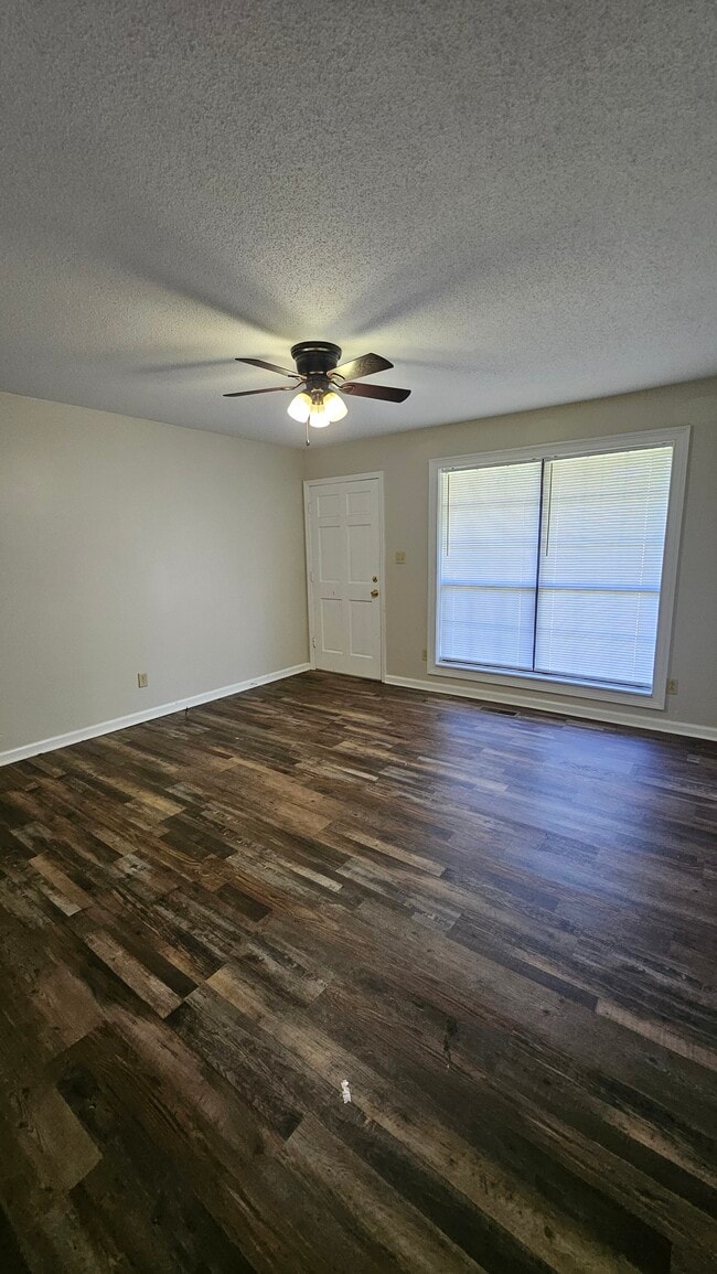 Building Photo - 2845 Vance Dr NW