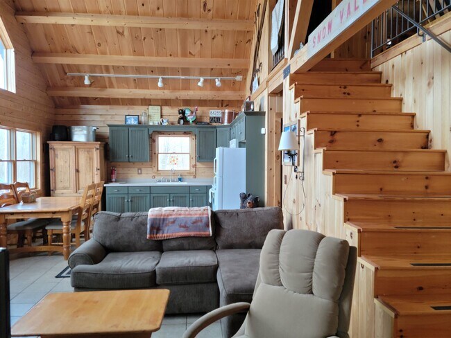 Building Photo - 52 Sylvan Ridge Rd