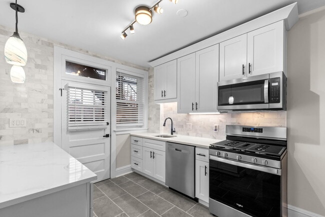 Foto del edificio - 6340 Northwood Ave