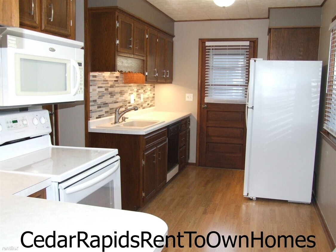 Primary Photo - 3 br, 2 bath House - Put your TAX REFUND t...