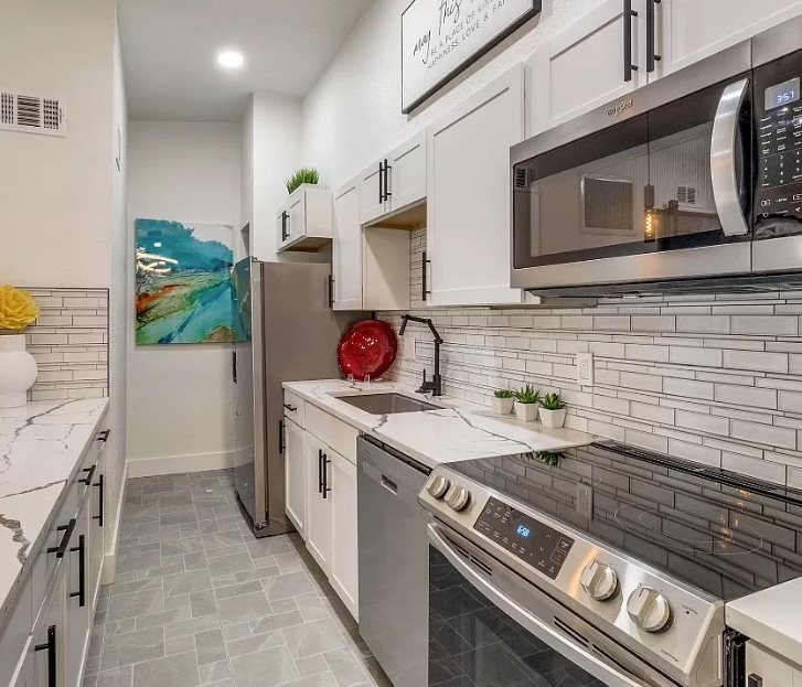 Foto principal - 2627 Douglas Ave