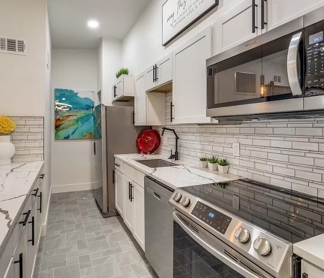 Foto del edificio - 2627 Douglas Ave