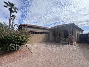 Building Photo - 2047 S Starling Dr
