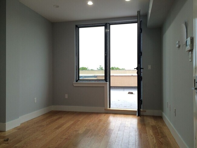 Foto del edificio - 971A Lafayette Ave