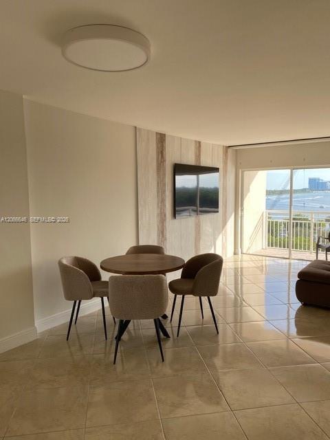 Foto del edificio - 400 Kings Point Dr