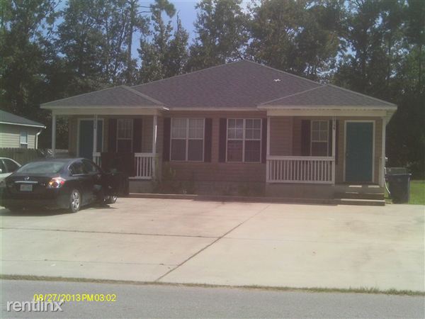 Building Photo - 8813 Elm Ave