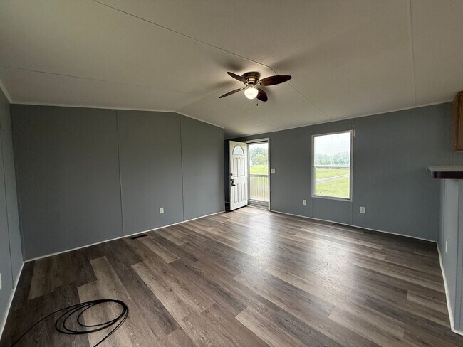 Foto del edificio - 3 Bedroom 2 Bathroom Mobile Home Located in Greeneville, TN