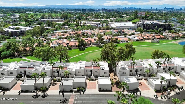 Foto del edificio - 2939 E Rose Ln
