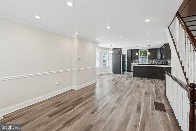 Building Photo - 534 Benner St