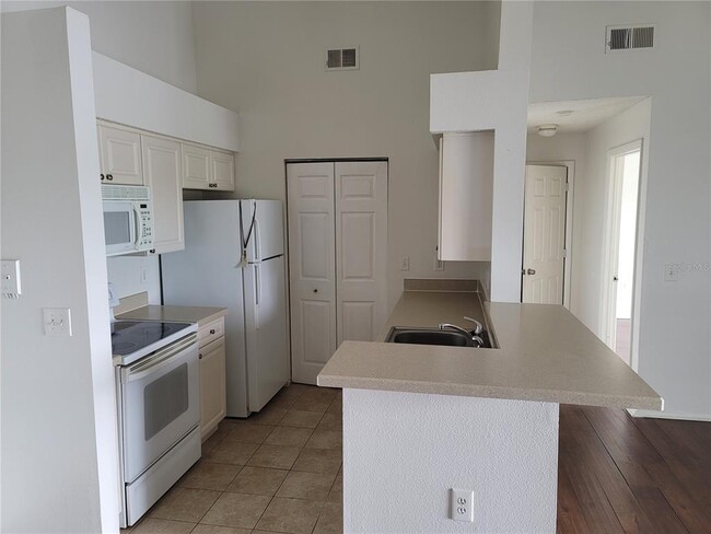 Building Photo - 1201 Bermuda Lakes Ln