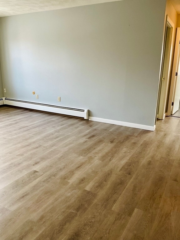 Building Photo - 924 Main St