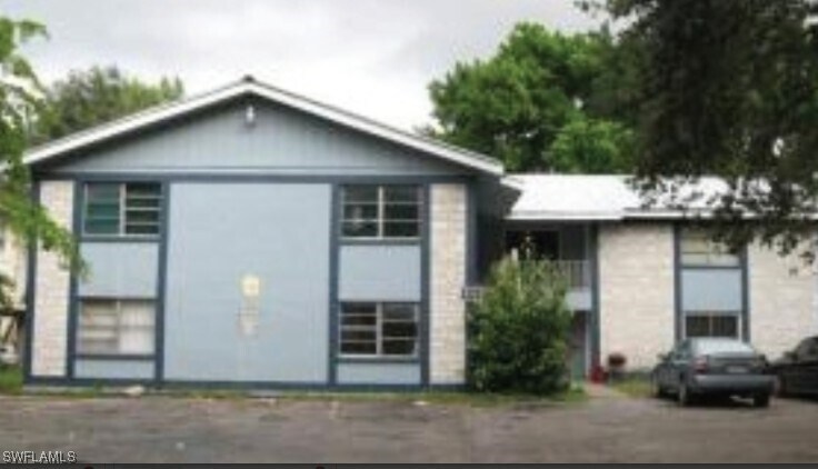 Foto del edificio - 2325 Crawford St