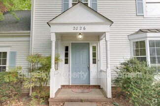 Building Photo - 2026 Heather Glen Rd