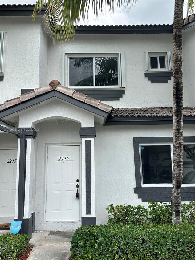 Primary Photo - 2215 SE 25th Ave