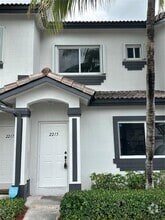 Building Photo - 2215 SE 25th Ave