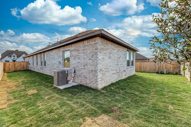 Building Photo - 11431 Dutton Clover Dr