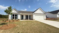 Foto principal - 209 Lake Meadows Dr