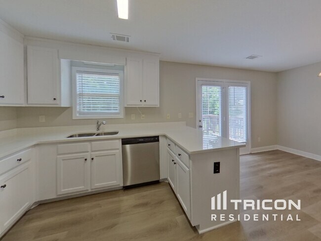 Foto del edificio - 1955 Diamond Ridge Dr